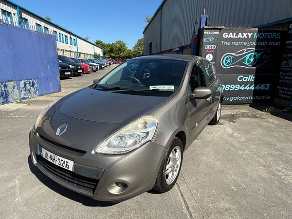 Renault Clio Hatchback, Petrol, 2010, Gold