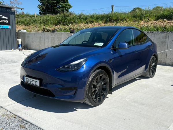 Tesla Model Y MPV, Electric, 2023, Blue
