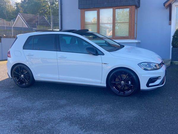 Volkswagen Golf Estate, Petrol, 2018, White