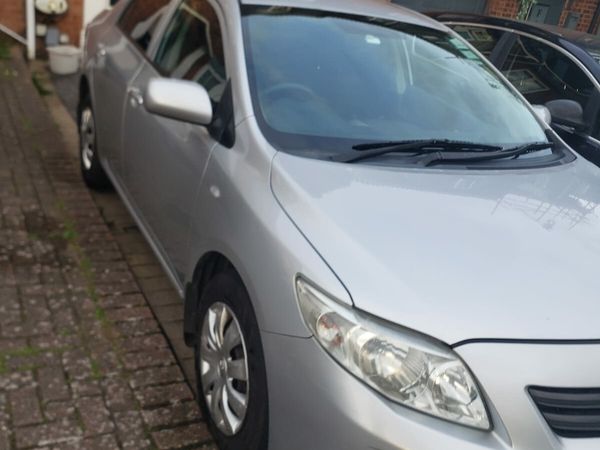 Toyota Corolla Saloon, Diesel, 2009, Silver