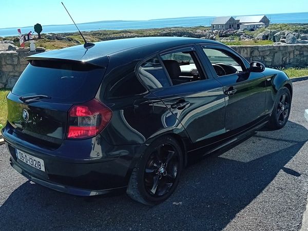 BMW 1-Series Hatchback, Diesel, 2009, Black