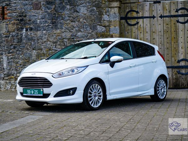 Ford Fiesta Hatchback, Petrol, 2014, White