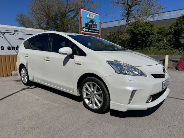 Toyota Prius MPV, Petrol Hybrid, 2014, White
