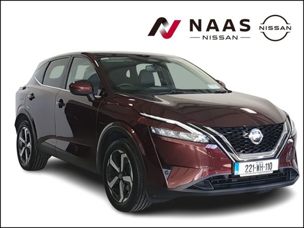 Nissan Qashqai MPV, Petrol, 2022, Red