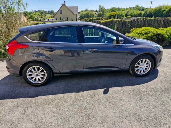 Ford Focus Hatchback, Diesel, 2011, Grey