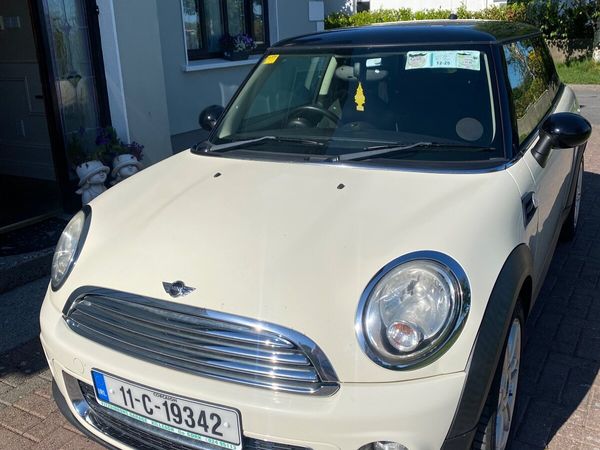 Mini Cooper Hatchback, Diesel, 2011, White