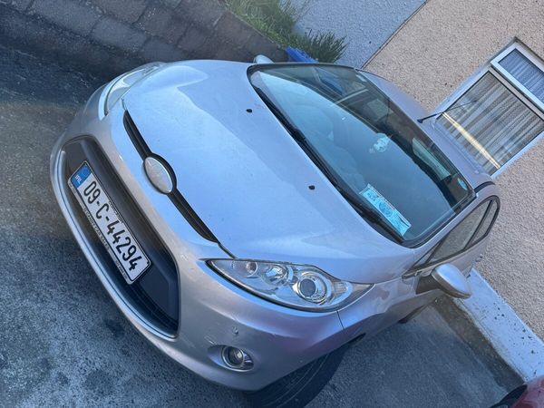 Ford Fiesta Hatchback, Petrol, 2009, Silver