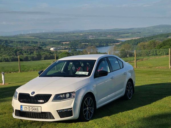 Skoda Octavia Saloon, Diesel, 2017, White