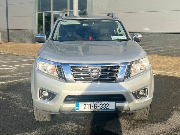 Nissan Navara Crew Cab, Diesel, 2021, Grey