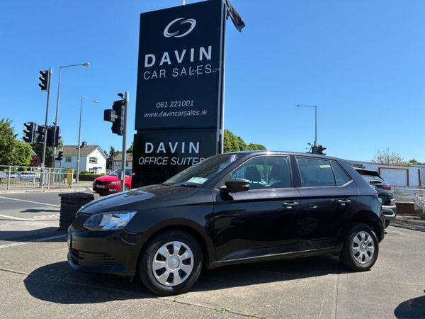 Skoda Fabia Hatchback, Petrol, 2015, Black