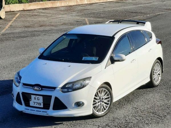 Ford Focus Hatchback, Diesel, 2011, White