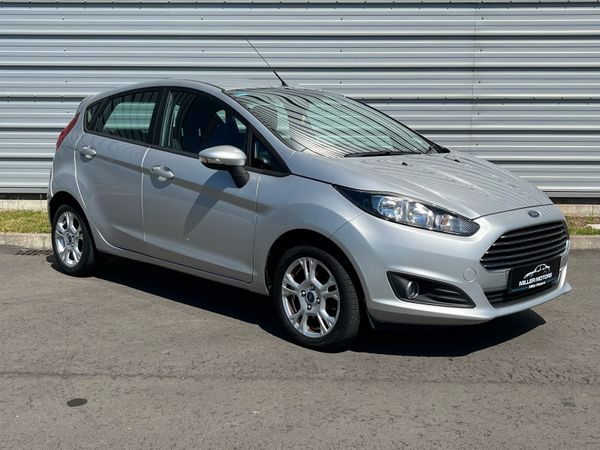 Ford Fiesta Hatchback, Petrol, 2016, Silver