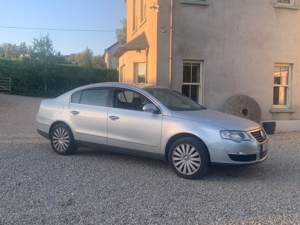 Volkswagen Passat Saloon, Diesel, 2010, Silver