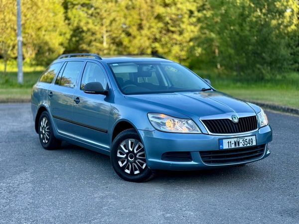 Skoda Octavia Estate, Diesel, 2011, Grey