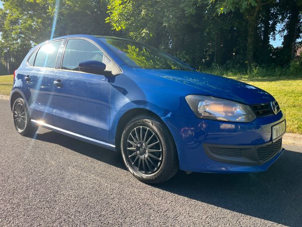 Volkswagen Polo Hatchback, Petrol, 2010, Blue