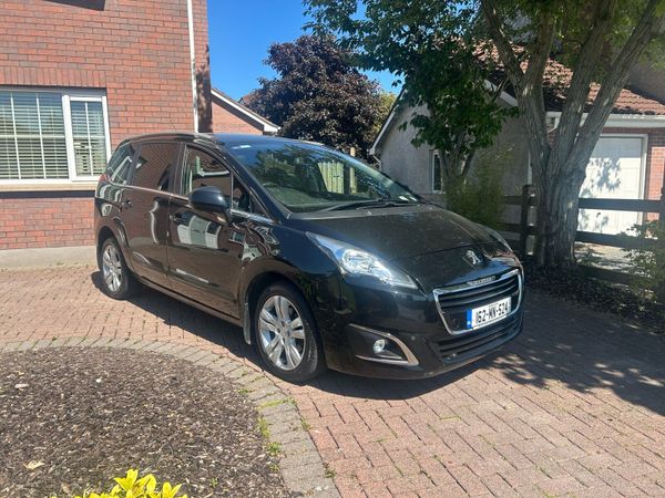 Peugeot 5008 MPV, Diesel, 2016, Black
