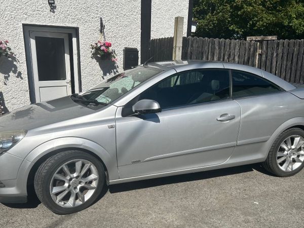 Opel Astra Convertible, Petrol, 2010, Silver