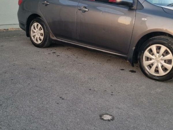 Toyota Corolla Saloon, Diesel, 2007, Grey