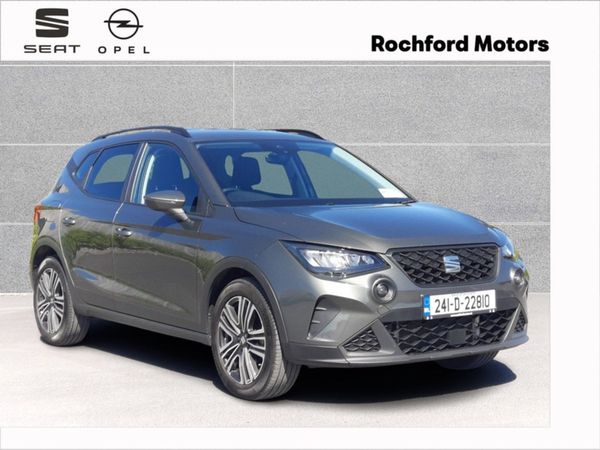 SEAT Arona Hatchback, Petrol, 2024, Green