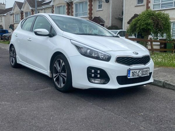 Kia Ceed Hatchback, Petrol, 2016, White