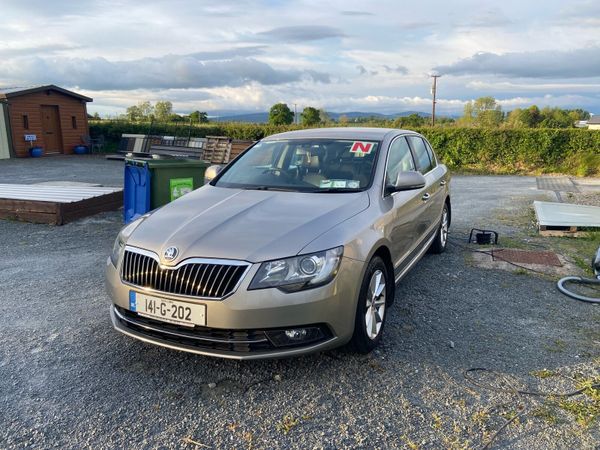 Skoda Superb Saloon, Diesel, 2014, Beige