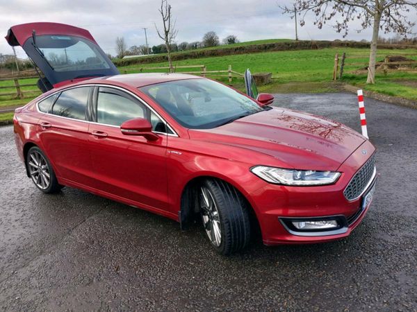 Ford Mondeo Hatchback, Diesel, 2018, Red