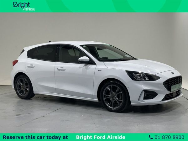 Ford Focus Hatchback, Petrol Hybrid, 2022, White