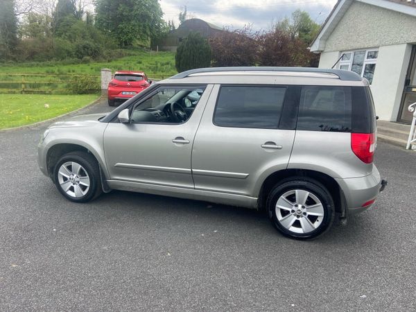 Skoda Yeti SUV, Diesel, 2014, Beige