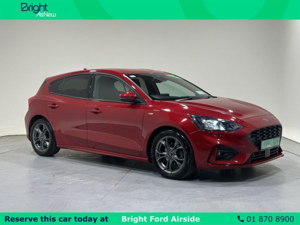 Ford Focus Hatchback, Petrol Hybrid, 2022, Red