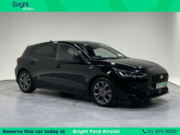 Ford Focus Hatchback, Petrol, 2023, Black