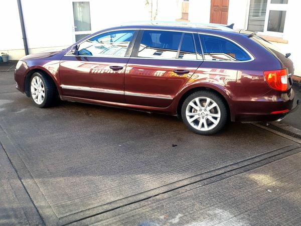 Skoda Superb Estate, Diesel, 2015, Red
