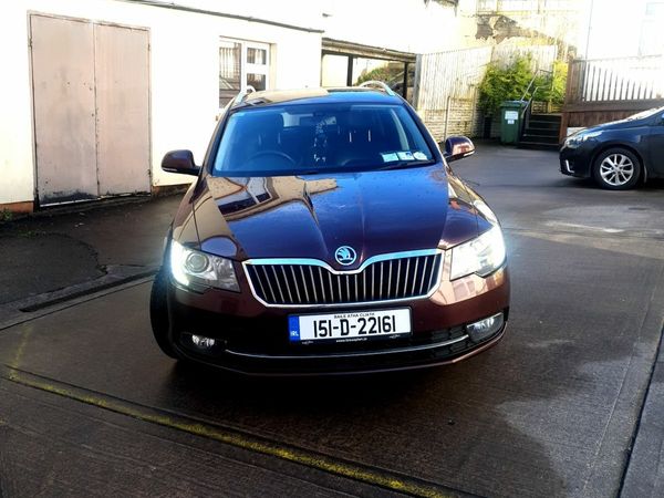 Skoda Superb Estate, Diesel, 2015, Red