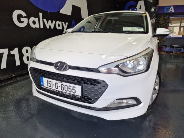 Hyundai i20 Hatchback, Petrol, 2015, White