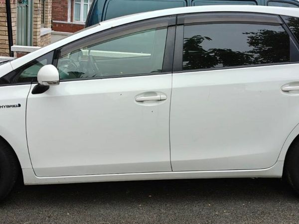 Toyota Prius MPV, Petrol Hybrid, 2013, White