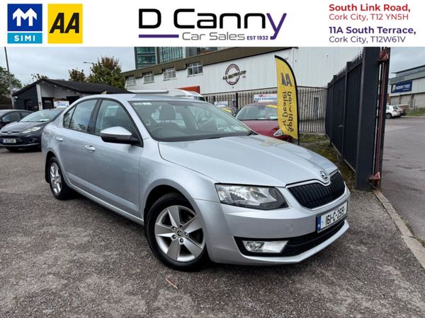 Skoda Octavia Hatchback, Diesel, 2016, Silver