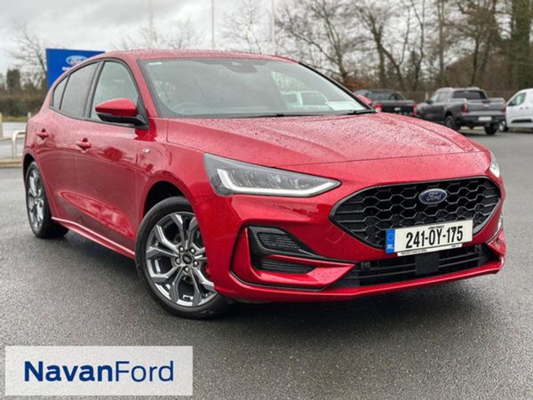Ford Focus Hatchback, Petrol, 2024, Red
