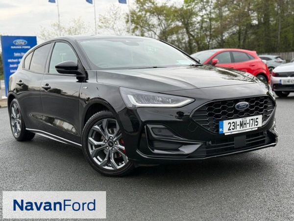 Ford Focus Hatchback, Petrol Hybrid, 2023, Black