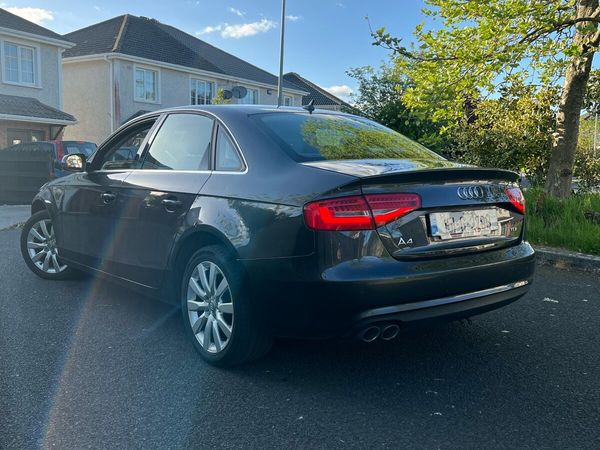 Audi A4 Saloon, Diesel, 2015, Grey