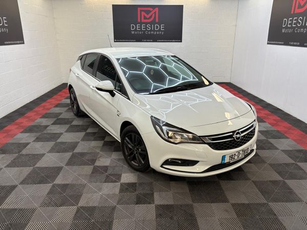 Opel Astra Hatchback, Diesel, 2019, White
