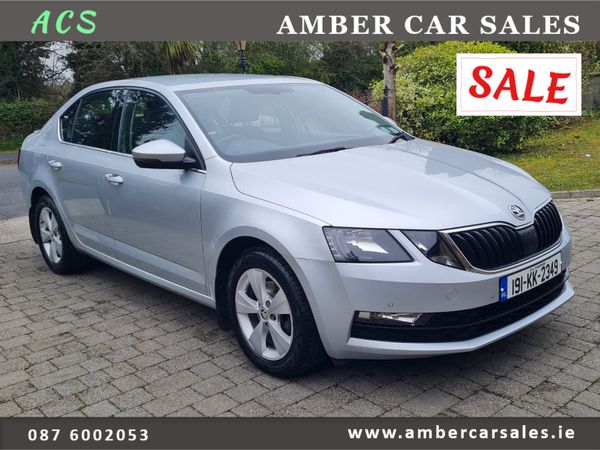 Skoda Octavia Hatchback, Petrol, 2019, Silver