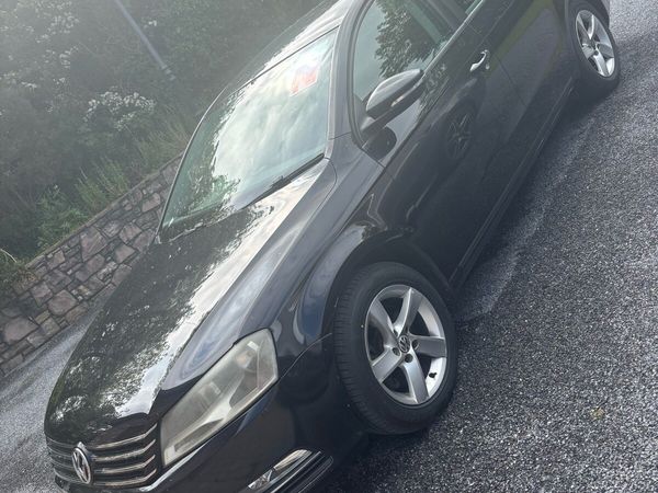 Volkswagen Passat Saloon, Diesel, 2011, Black