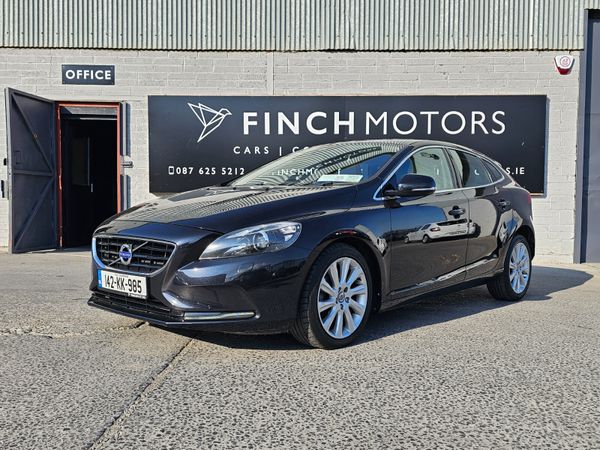 Volvo V40 Hatchback, Diesel, 2014, Black