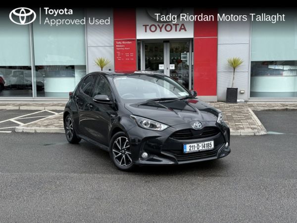Toyota Yaris Hatchback, Petrol Hybrid, 2021, Black