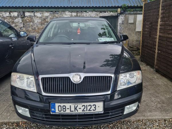 Skoda Octavia Hatchback, Petrol, 2008, Black