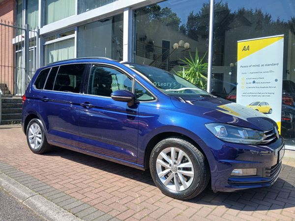 Volkswagen Touran MPV, Diesel, 2019, Blue