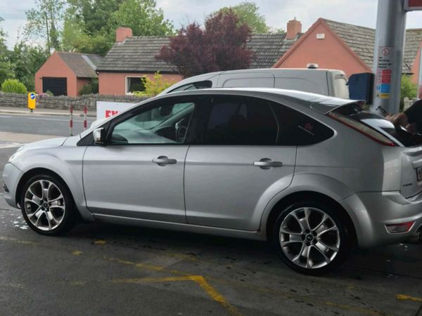 Ford Focus Hatchback, Diesel, 2010, Silver