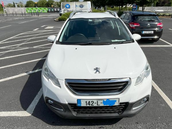 Peugeot 2008 Hatchback, Petrol, 2014, White
