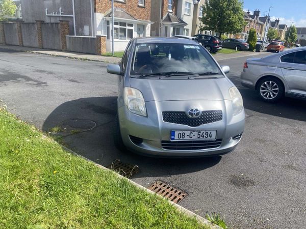Toyota Yaris Hatchback, Petrol, 2008, Silver