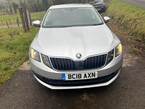 Skoda Octavia Hatchback, Diesel, 2018, Silver