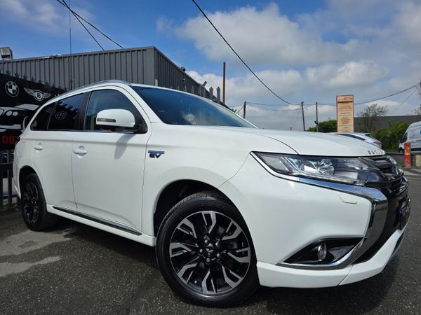 Mitsubishi Outlander SUV, Petrol Plug-in Hybrid, 2018, White